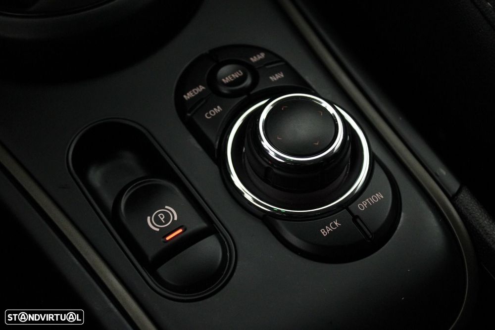 MINI Countryman Cooper SE ALL4 Auto - 25