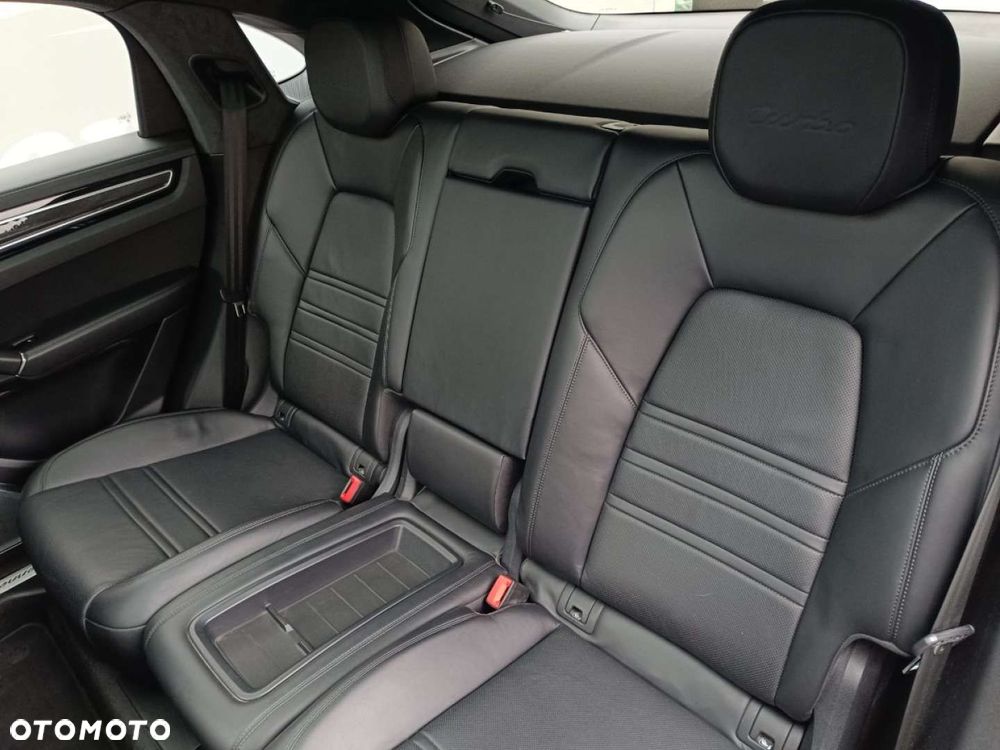 Porsche Cayenne - 34