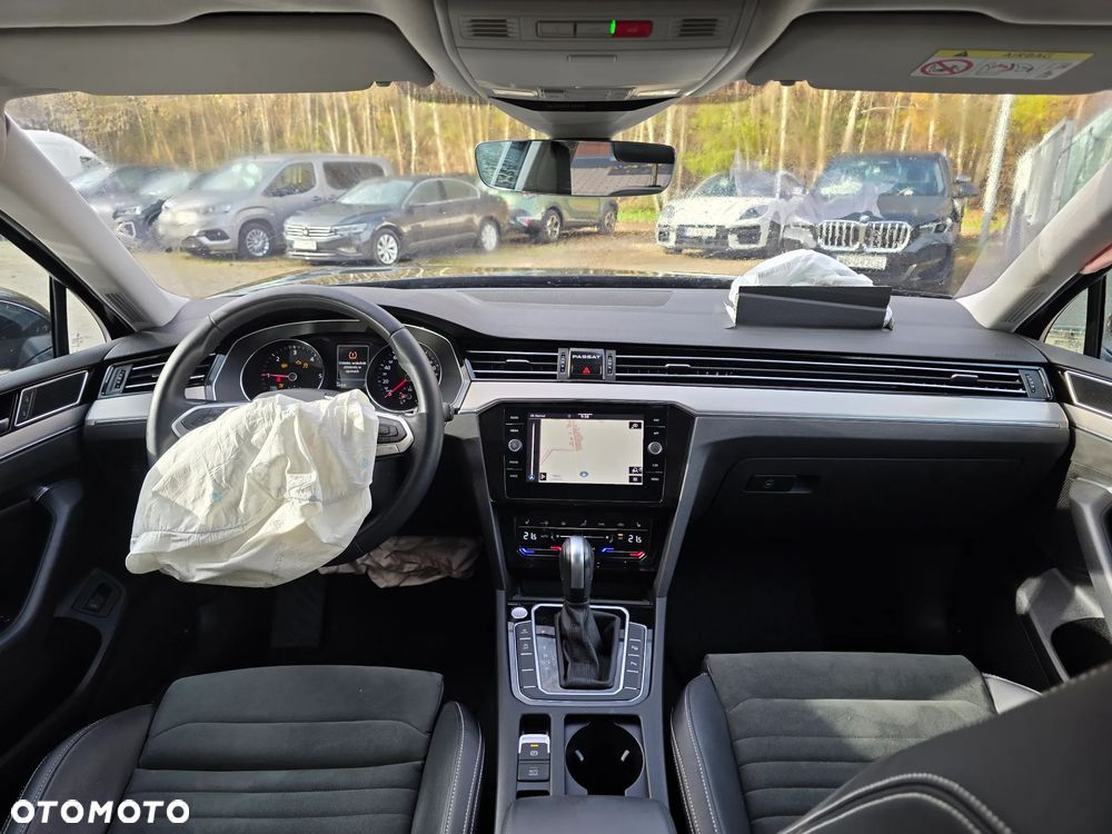 Volkswagen Passat Variant 2.0 TDI EVO Elegance DSG - 18