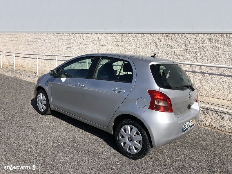 Toyota Yaris 1.0 VVT-i AC Manual - 4