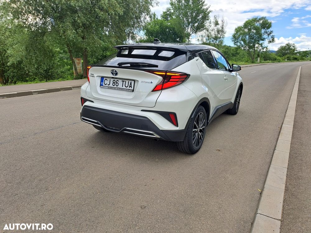 Toyota C-HR 2.0 HSD 184 CP 4x2 CVT Classy Bi-Tone - 11