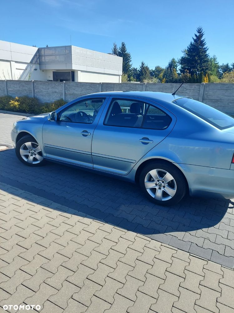 Skoda Octavia 1.6 Elegance - 4