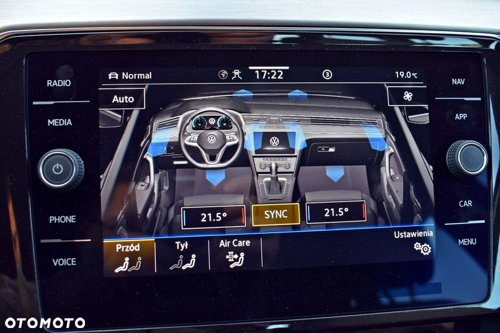 Volkswagen Passat Variant 2.0 TSI Elegance DSG - 27