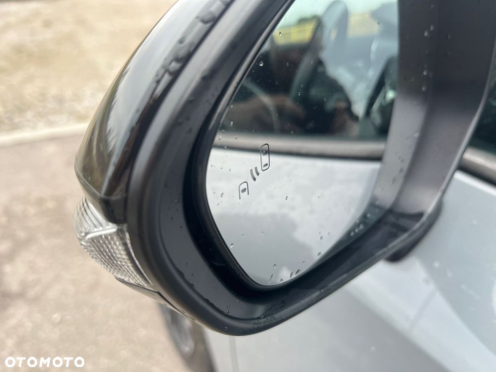 Toyota Corolla 1.8 Hybrid Selection - 3