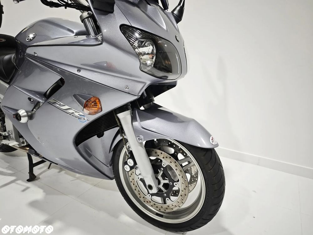 Yamaha FJR - 6
