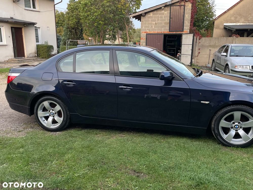 BMW Seria 5 520i - 7