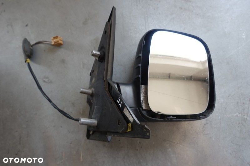 LUSTERKO PRAWE VW T5  5PIN - 3