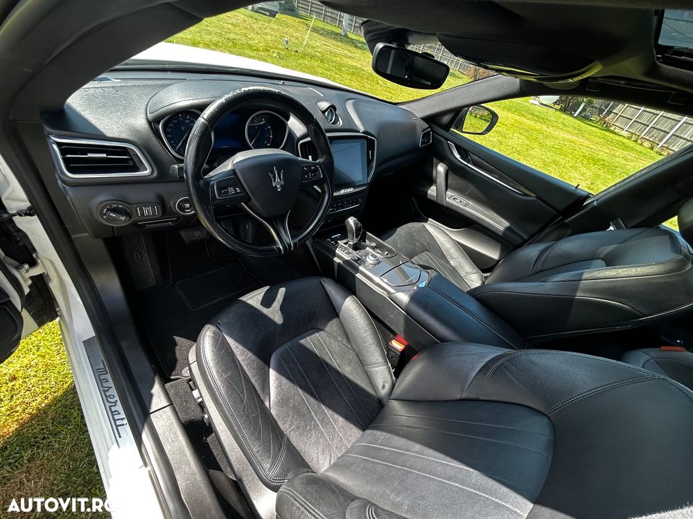 Maserati Ghibli GranLusso - 17