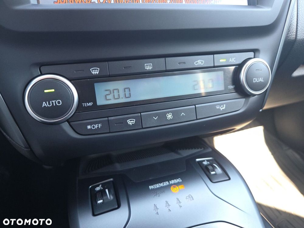 Toyota Avensis 1.8 Premium MS - 29