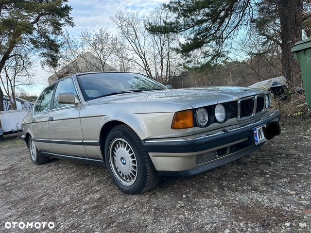 BMW Seria 7 750i - 22
