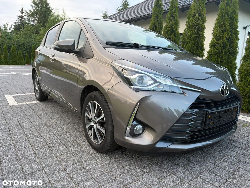 Toyota Yaris 1.5 Premium - 8