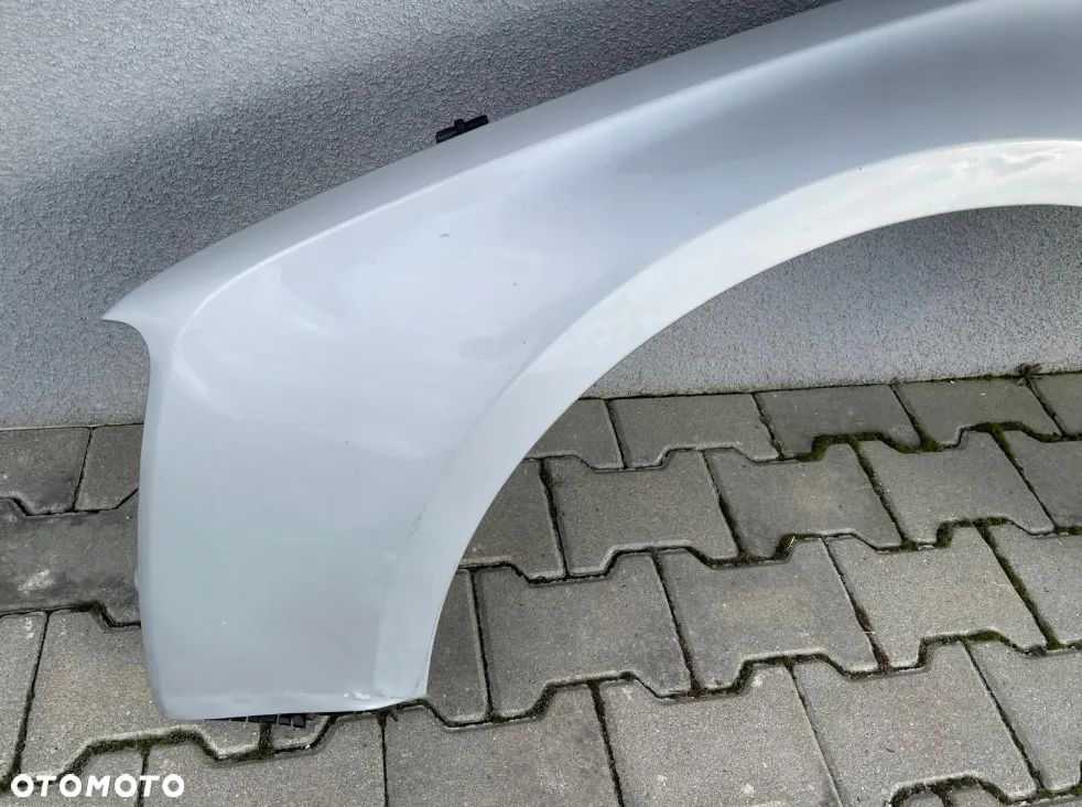 BŁOTNIK LEWY PRZÓD AUDI A8 D4 KOLOR LX7W - 7