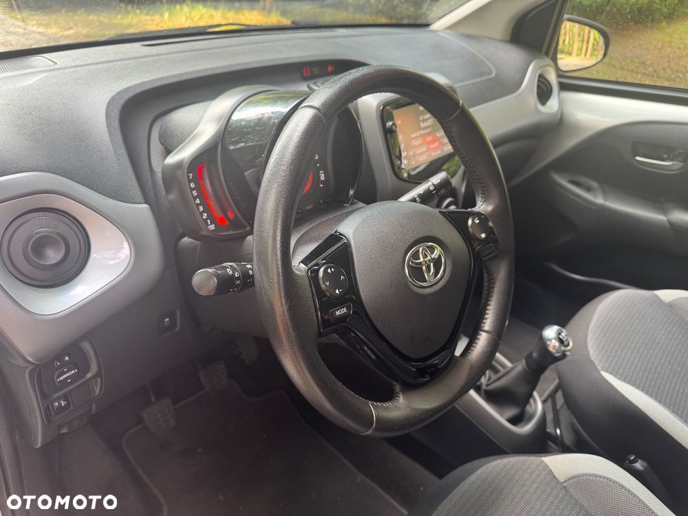 Toyota Aygo 1.0 VVT-i JBL Edition - 28