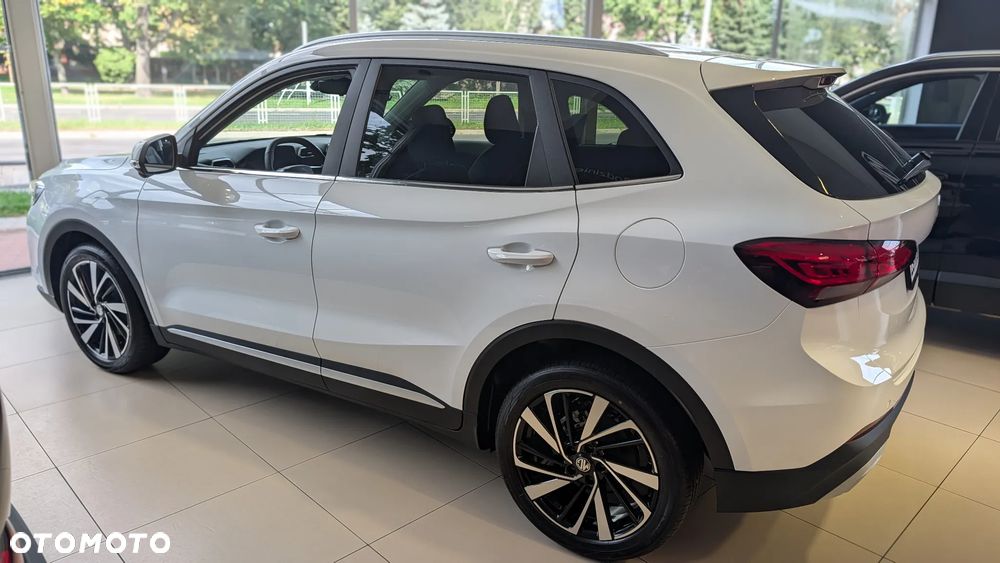 MG ZS Hybrid+ - 4