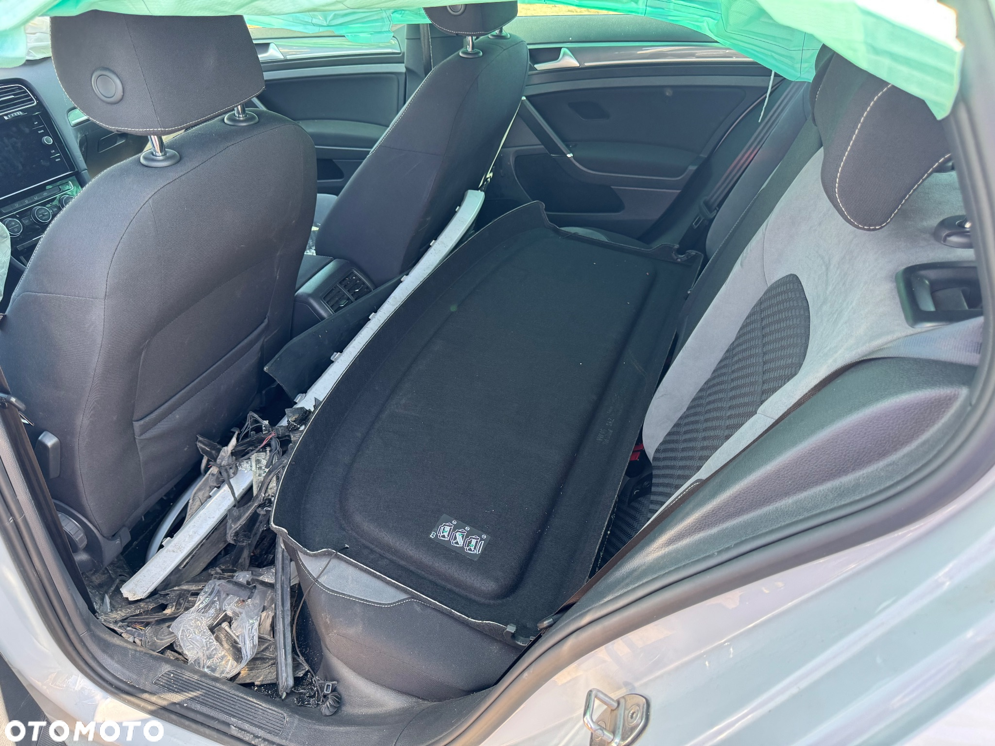 Volkswagen Golf 1.5 TSI OPF R-Line - 16