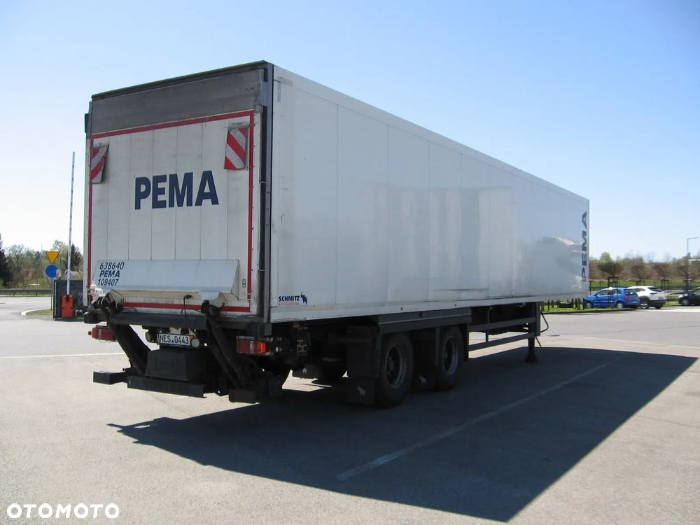 Schmitz Cargobull SKO 24 - 2