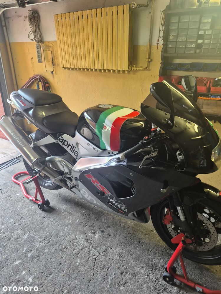 Aprilia RSV - 18