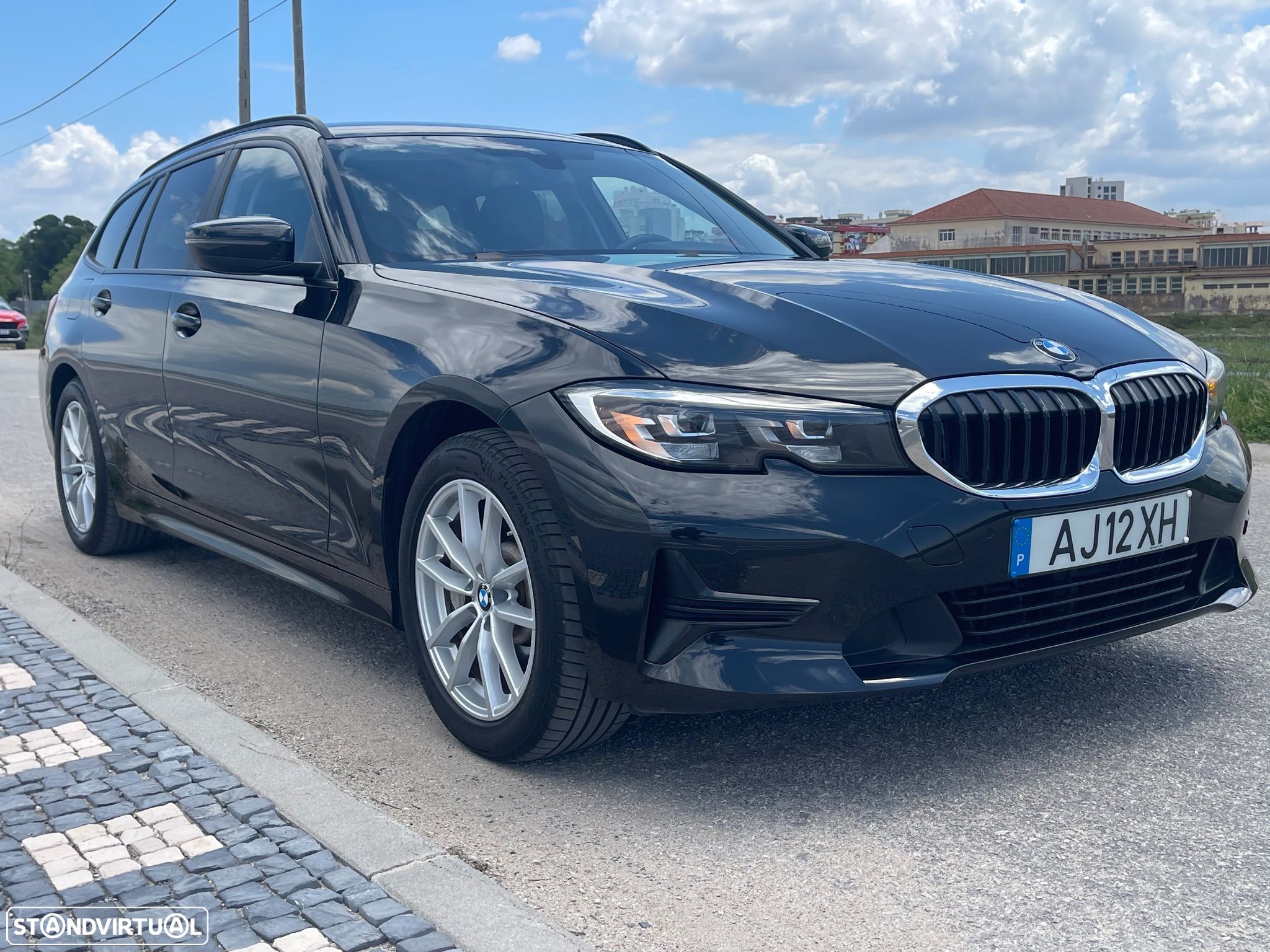 BMW 330 e Touring Line Sport Auto - 1