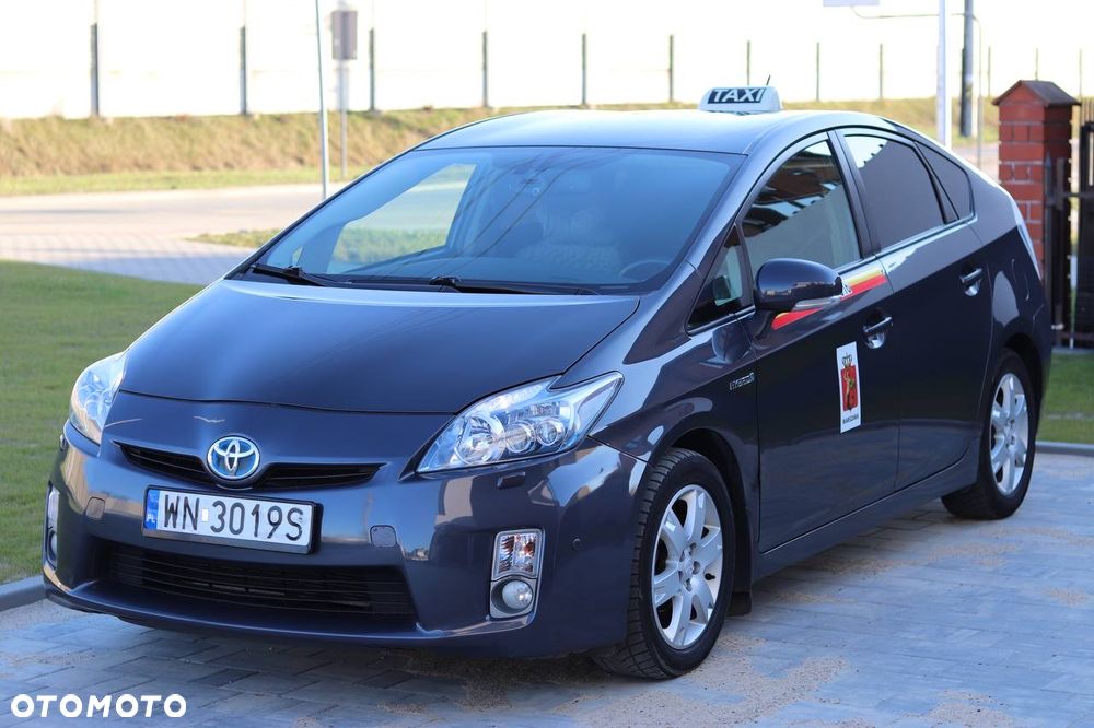 Toyota Prius - 3