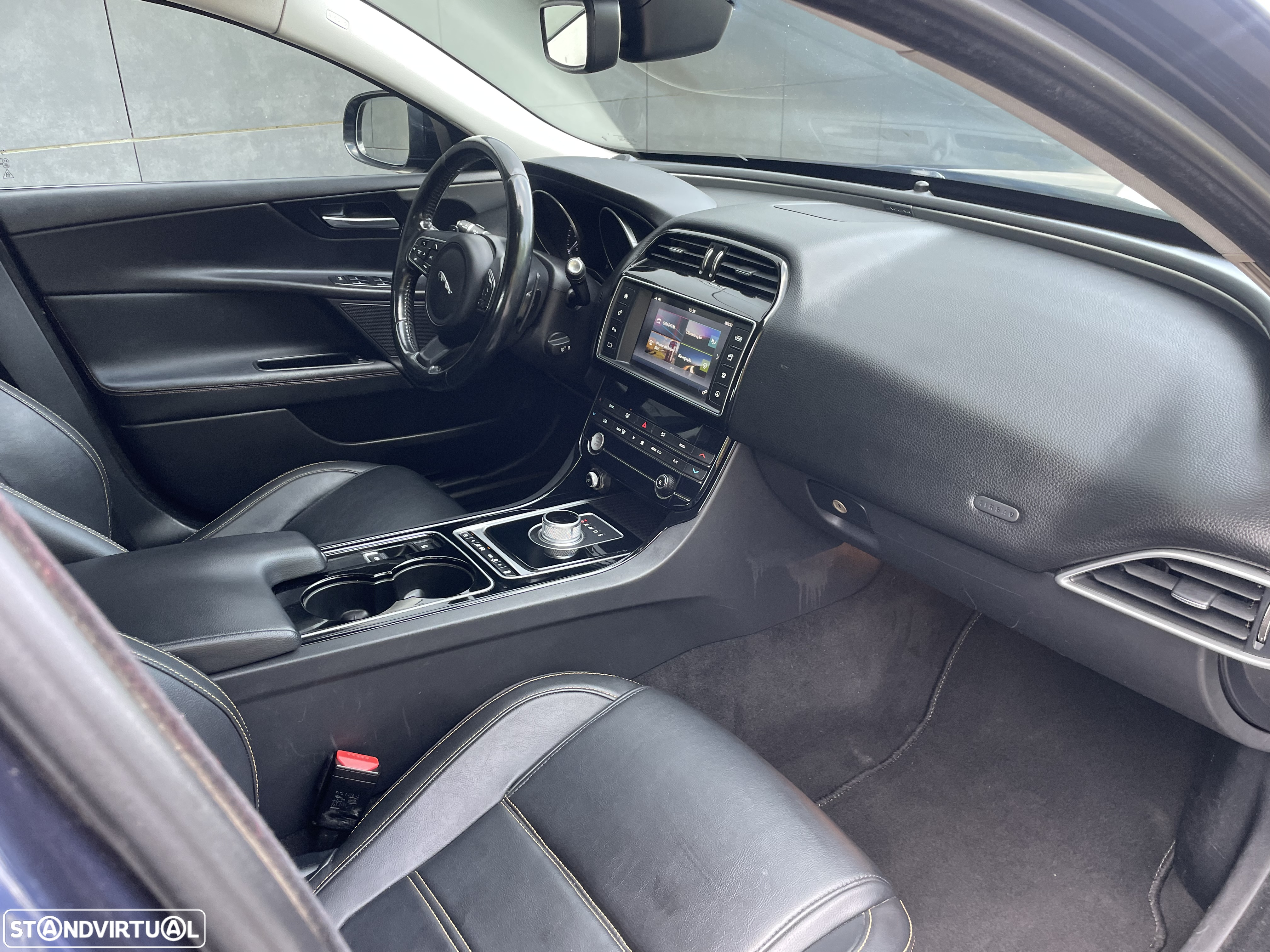 Jaguar XE E-Performance Aut. Pure - 26