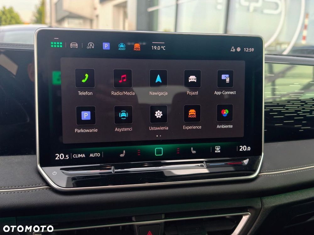 Volkswagen Tiguan - 19