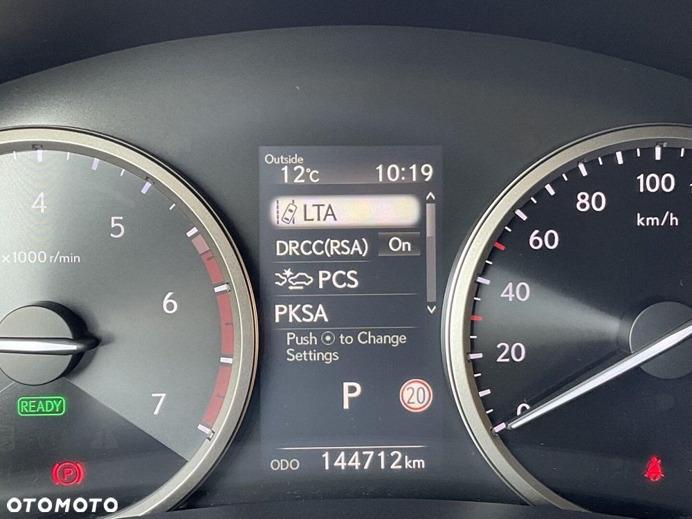 Lexus NX 300h F Impression AWD - 28