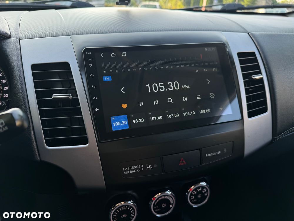 Mitsubishi Outlander 2.0 2WD Invite - 27