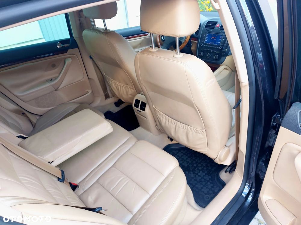 Volkswagen Golf 2.0 FSI Comfortline - 8