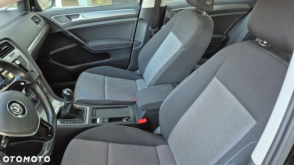 Volkswagen Golf 1.2 TSI BMT Trendline EU6 - 36
