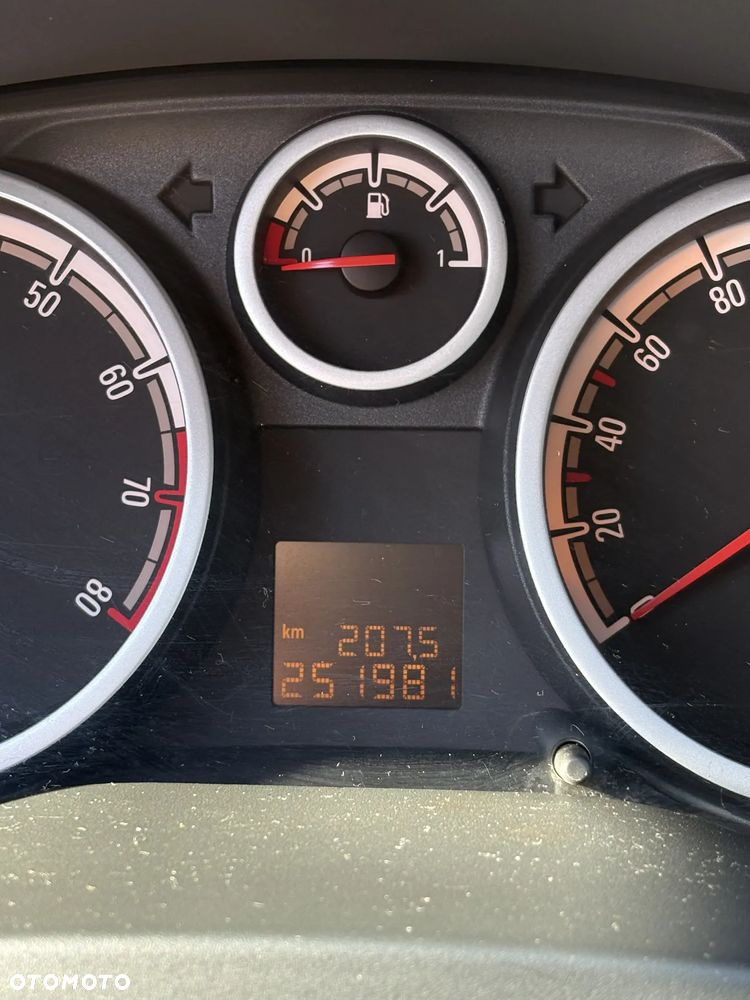 Opel Corsa 1.2 16V Enjoy Easytronic - 9
