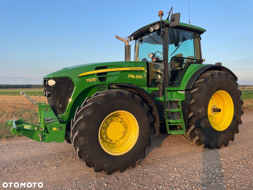 John Deere 7930