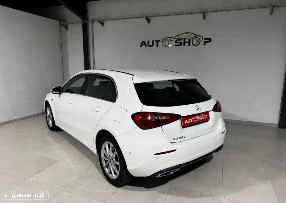 Mercedes-Benz A 250 e Style Plus - 13