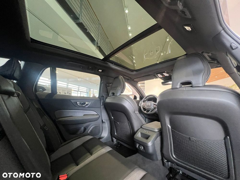 Volvo V60 B5 B AWD Ultimate Dark - 28