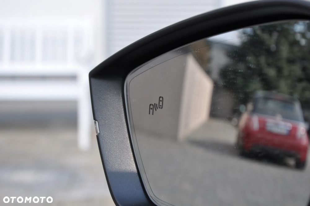 Skoda Superb 2.0 TDI DSG Premium Edition - 19