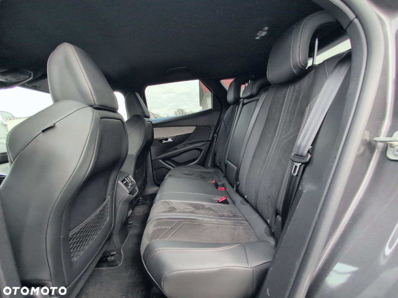 Peugeot 3008 1.6 PureTech GT S&S EAT8 - 10
