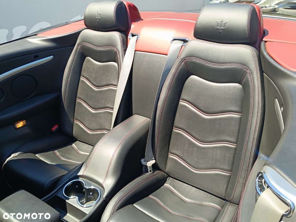 Maserati GranCabrio - 9