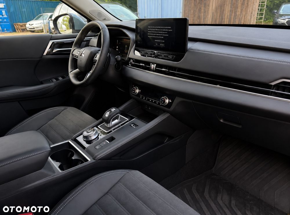 Mitsubishi Outlander - 5