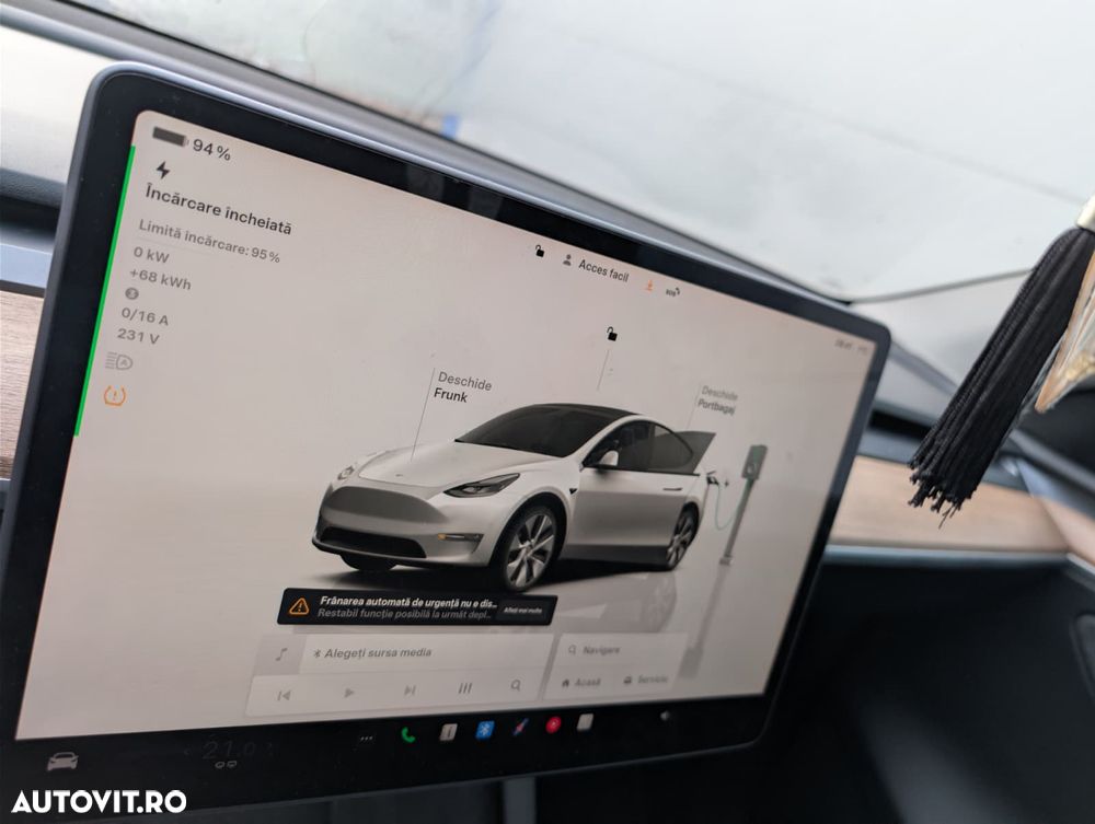 Tesla Model Y Long Range Dual Motor AWD - 10
