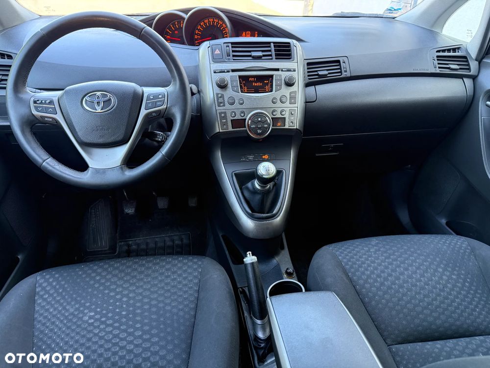 Toyota Verso Diesel Executive - 17