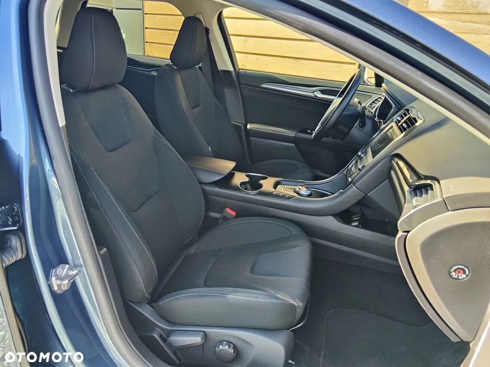 Ford Mondeo 2.0 EcoBlue Titanium - 26