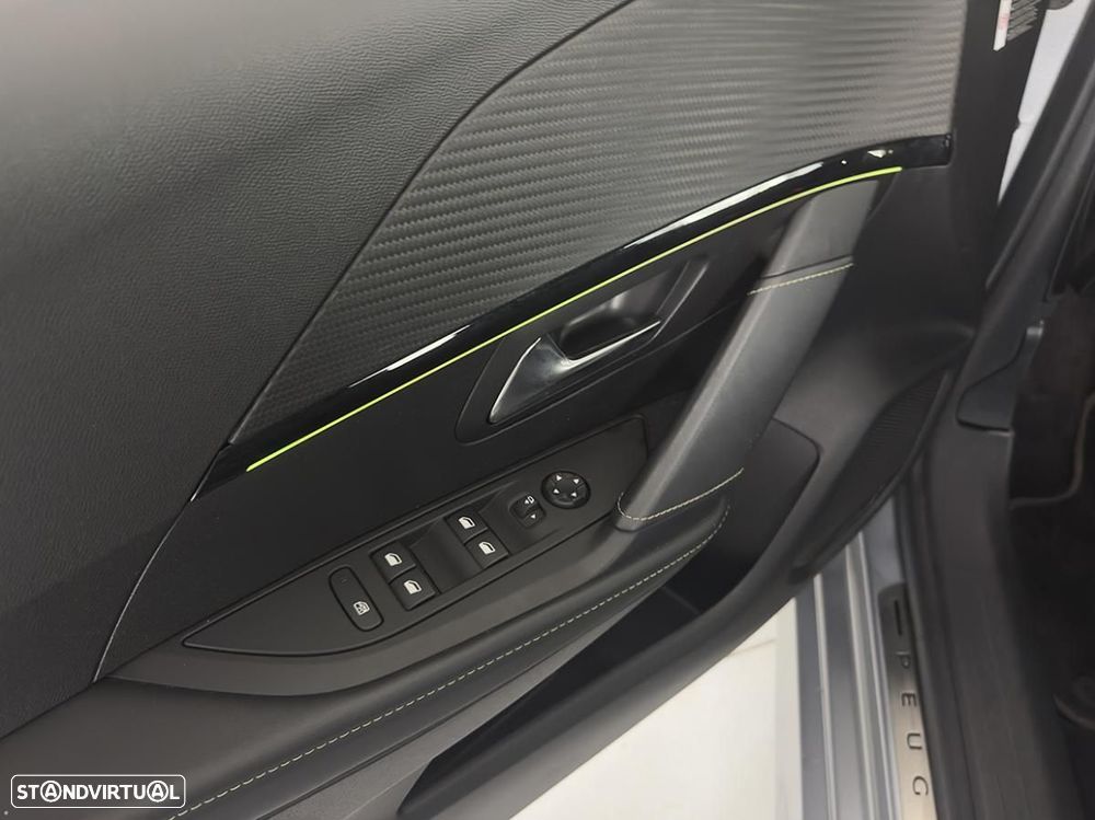Peugeot e-208 50 kWh GT Line - 11