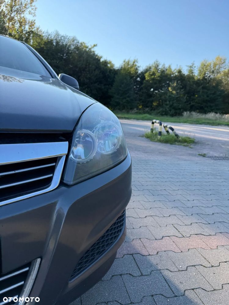 Opel Astra 1.6 Sport - 35