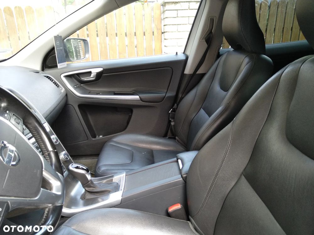 Volvo XC 60 T5 Drive-E Momentum - 9