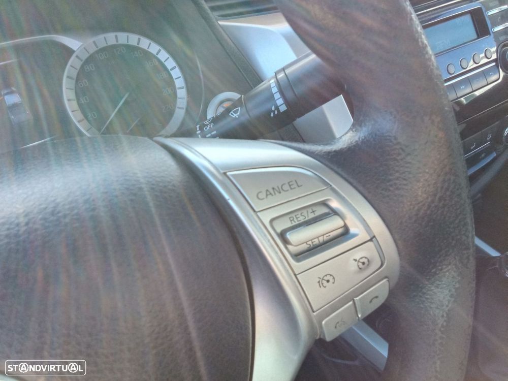 Nissan Navara 2.3 dCi CD 4WD Tekna - 13