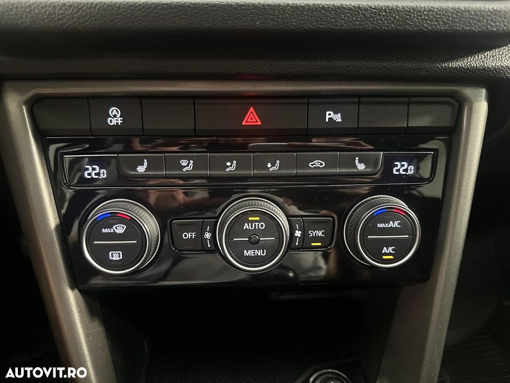 Volkswagen T-ROC - 12
