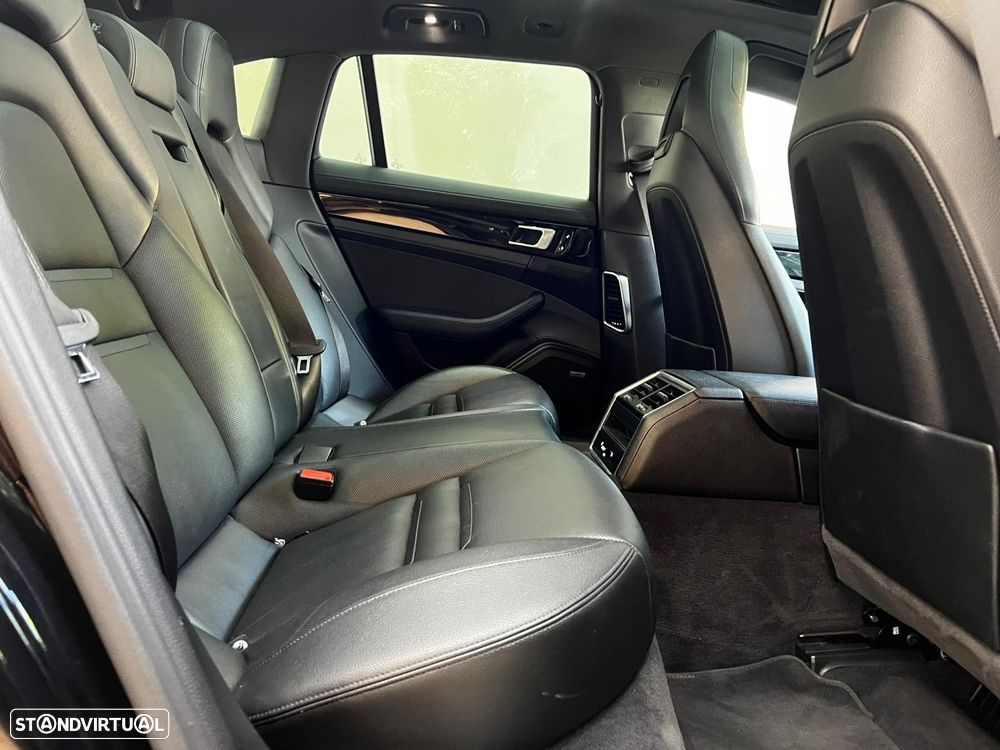 Porsche Panamera Sport Turismo 4 E-Hybrid Platinum Edition PDLS - 19