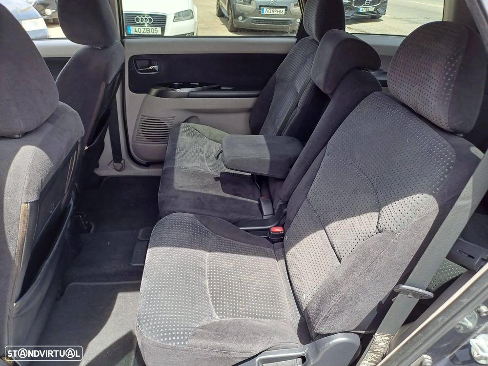 Mitsubishi Grandis 2.0 DI-D Intense P1 - 5