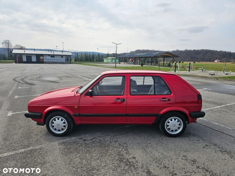 Volkswagen Golf 1.6 CL TD - 9