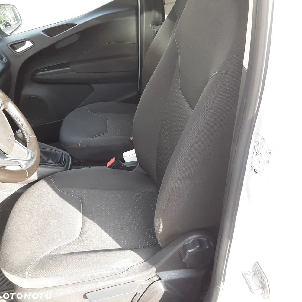 Ford Transit courier - 20