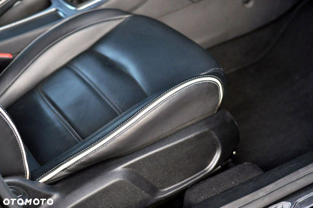 Ford Mondeo 2.0 TDCi Ambiente - 10